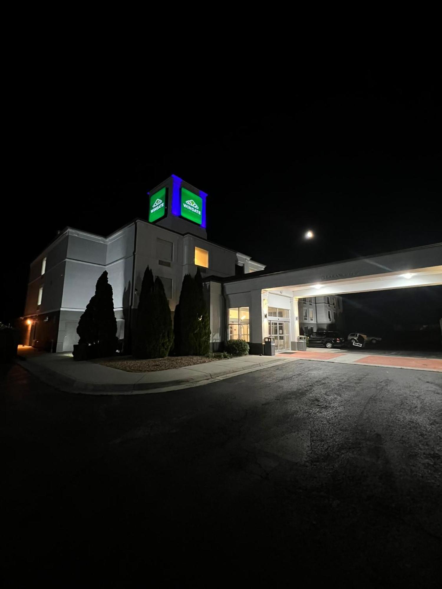 Wingate By Wyndham Dublin Near Claytor Lake State Park Exterior photo