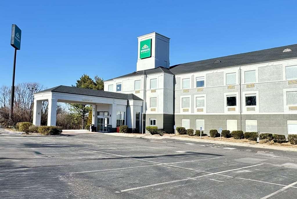 Wingate By Wyndham Dublin Near Claytor Lake State Park Exterior photo